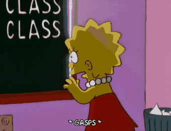Lisa Simpson devant un tableau noir